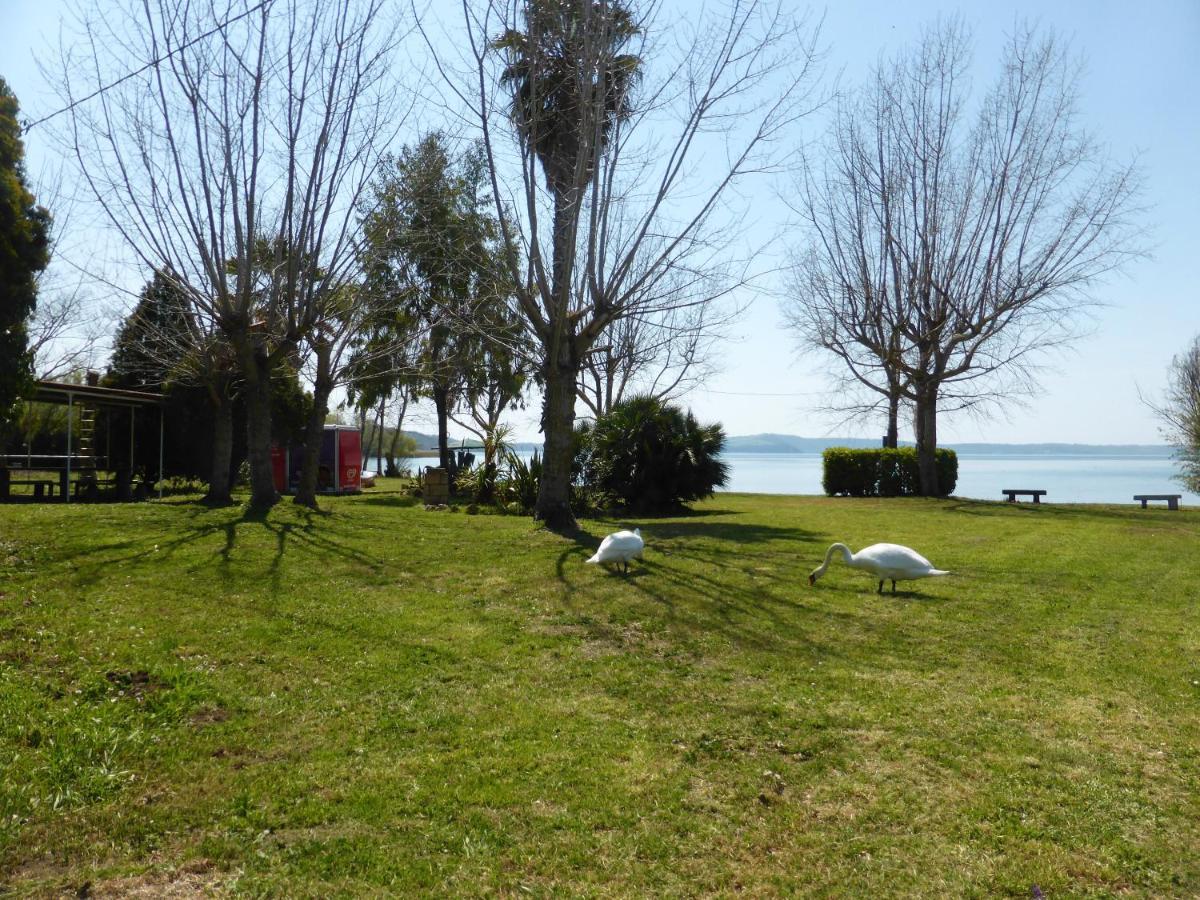 Camping Smeraldo Trevignano Romano Kültér fotó